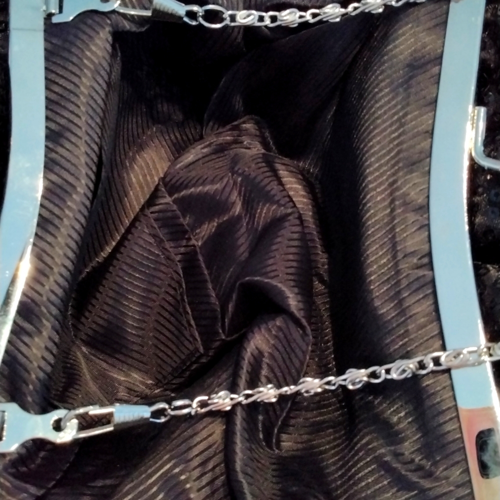 Women's black sequin rosettes evening bag - Picture 6 of 11